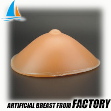 Prótesis mamaria falsa de silicona después de la mastectomía